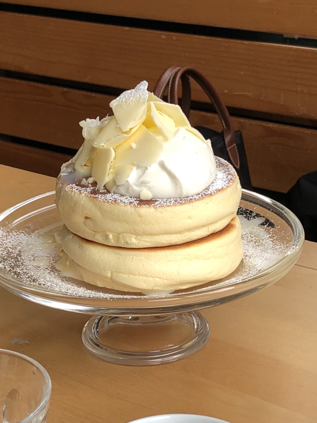 白のぱんけーき・発酵バター添え