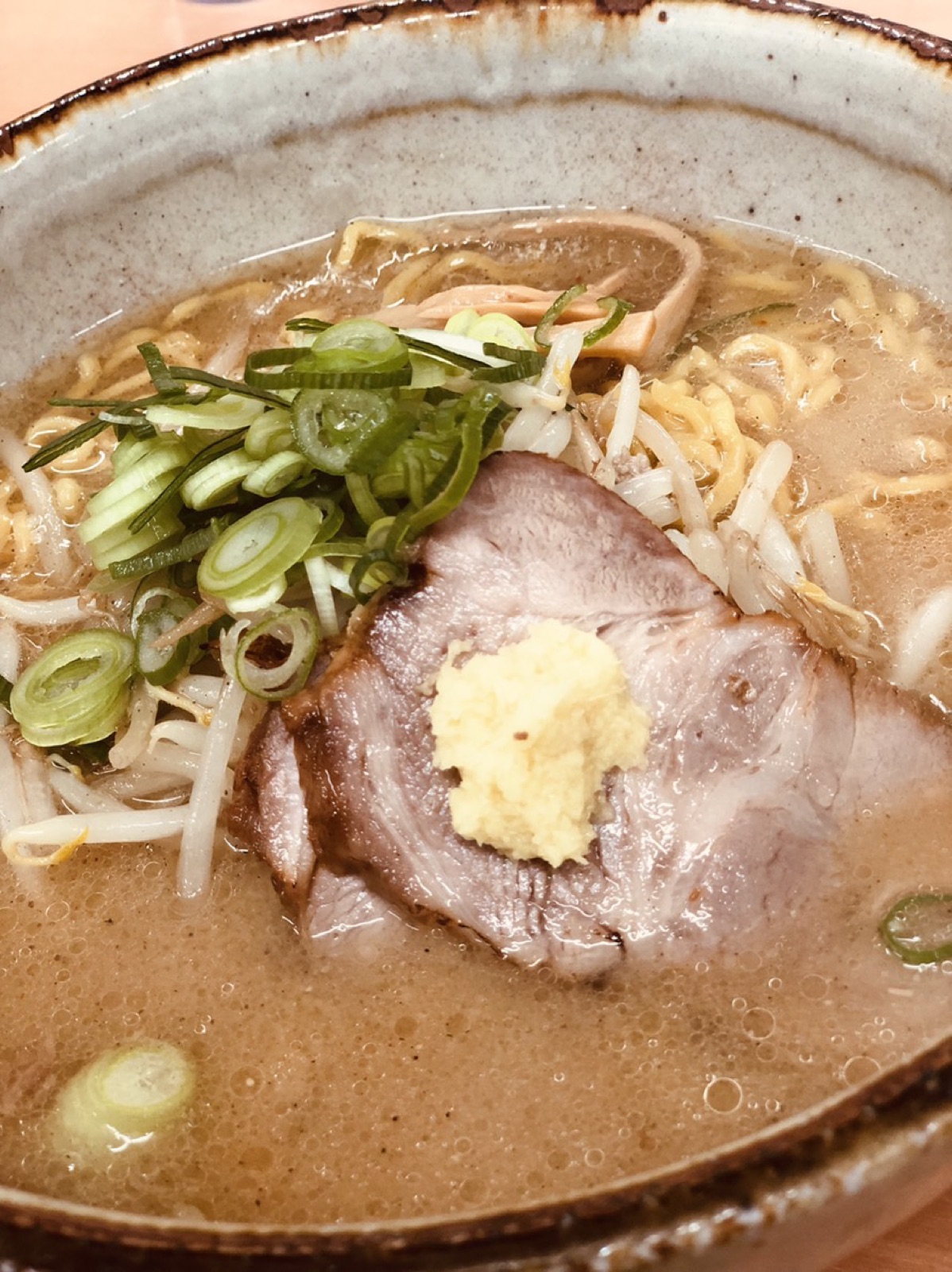 麺屋彩未 実食レビュー｜すみれで7年修行・コクがあるのに飲み干せる味噌・行列の実情【札幌・美園】